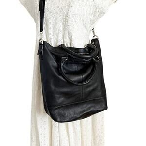 DVF Diane Von Furstenberg Drew Bucket Bag Leather Black